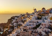 Santorini – co zobaczyć i jak zorganizować podróż?